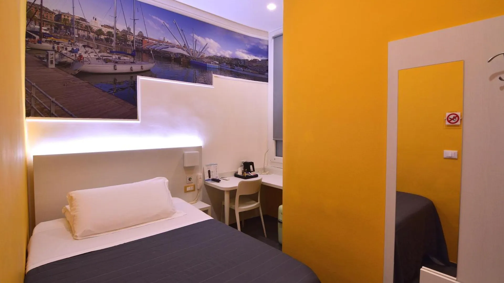 Hotel Fiume Genoa 2*,  Italy