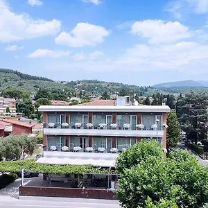 Benaco Garda ***s Hotel Garda (Verona)