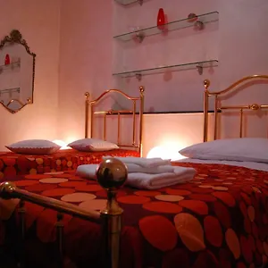Gasthof Casa Mama, Genua